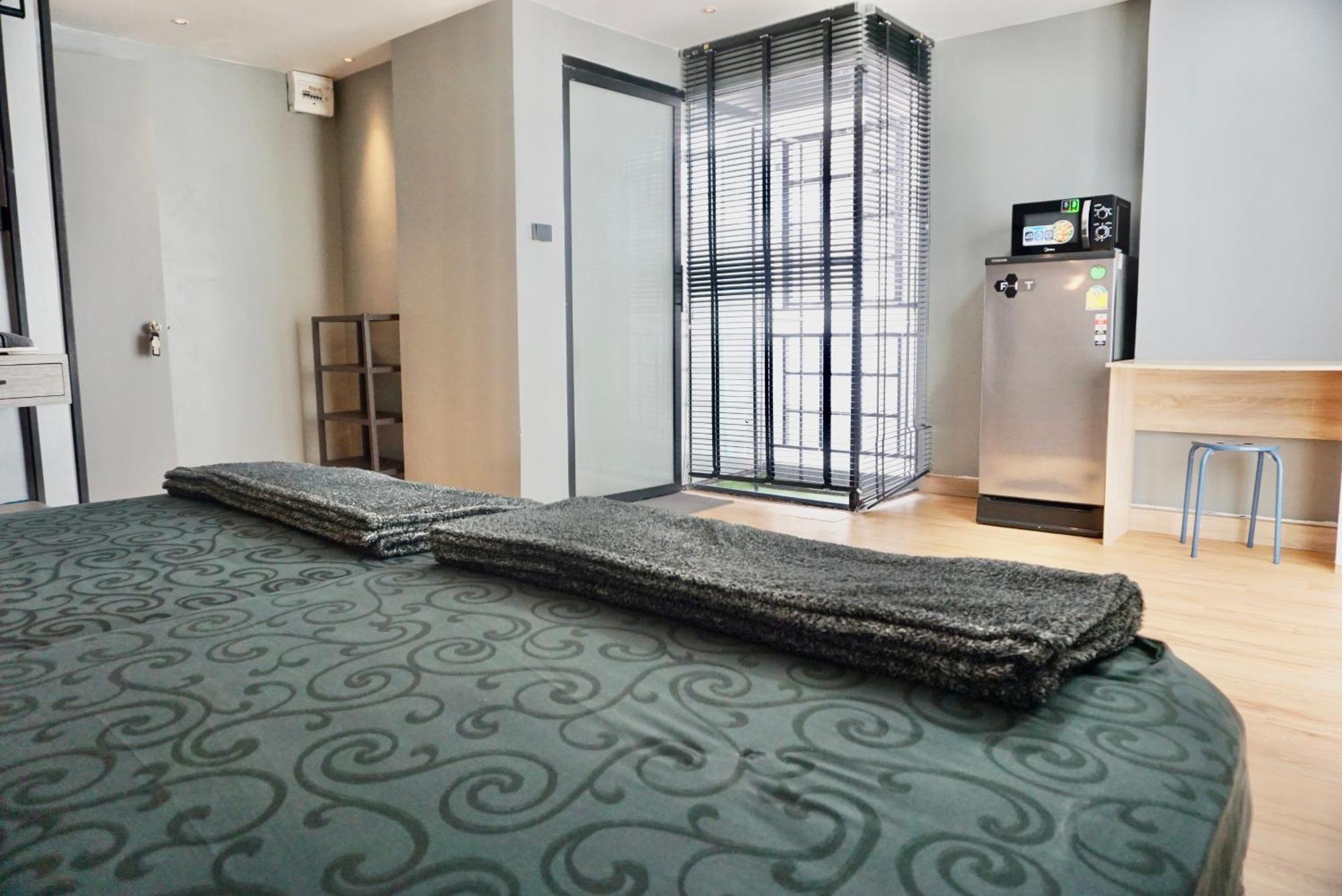 Hip And Funky Apartment Silom Soi 3, With Rooftop View Bangkok Eksteriør bilde